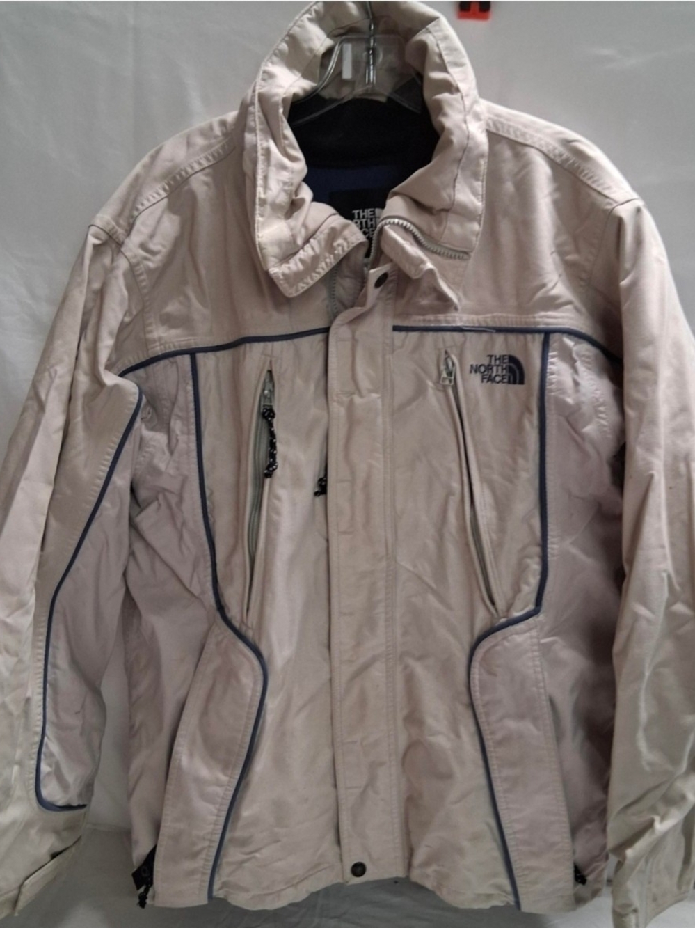 Vintage Y2K The North Face Beige and Navy Blue Insulated Mens Size Medium Jacket